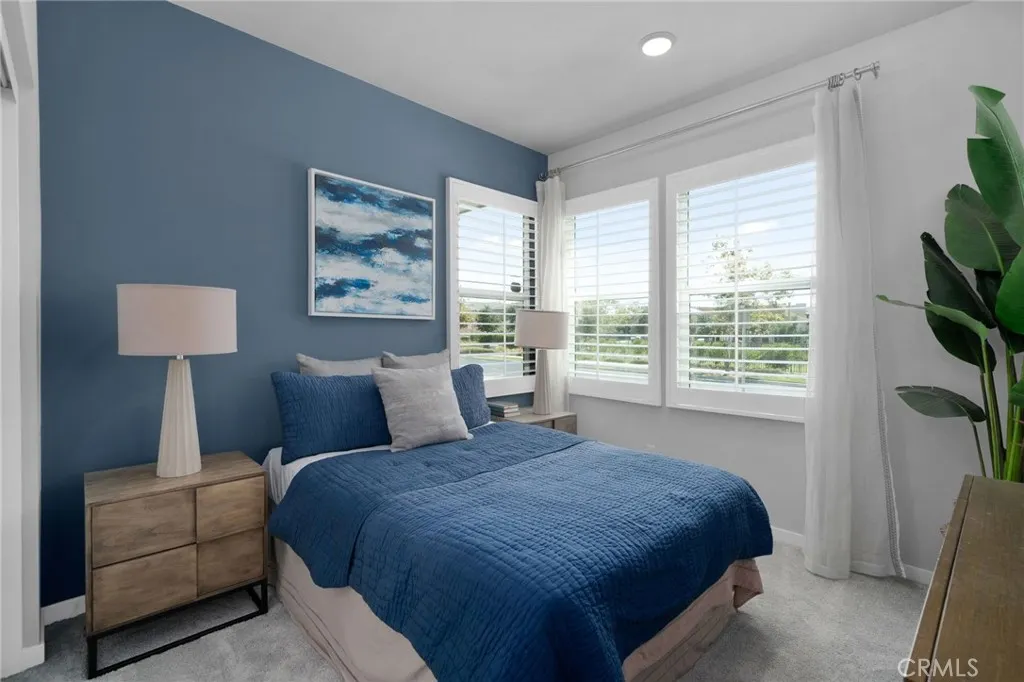 2621 E Clara Lane