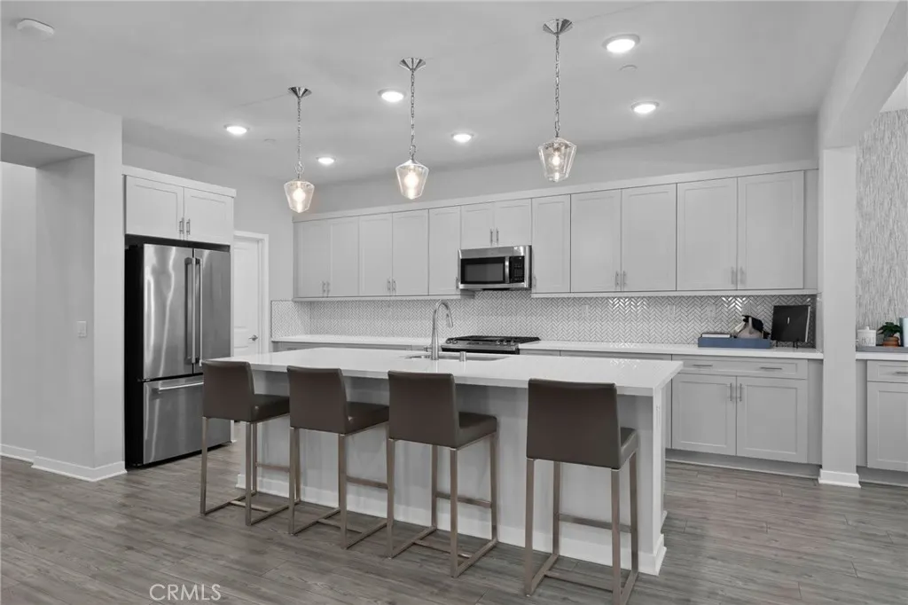 2621 E Clara Lane