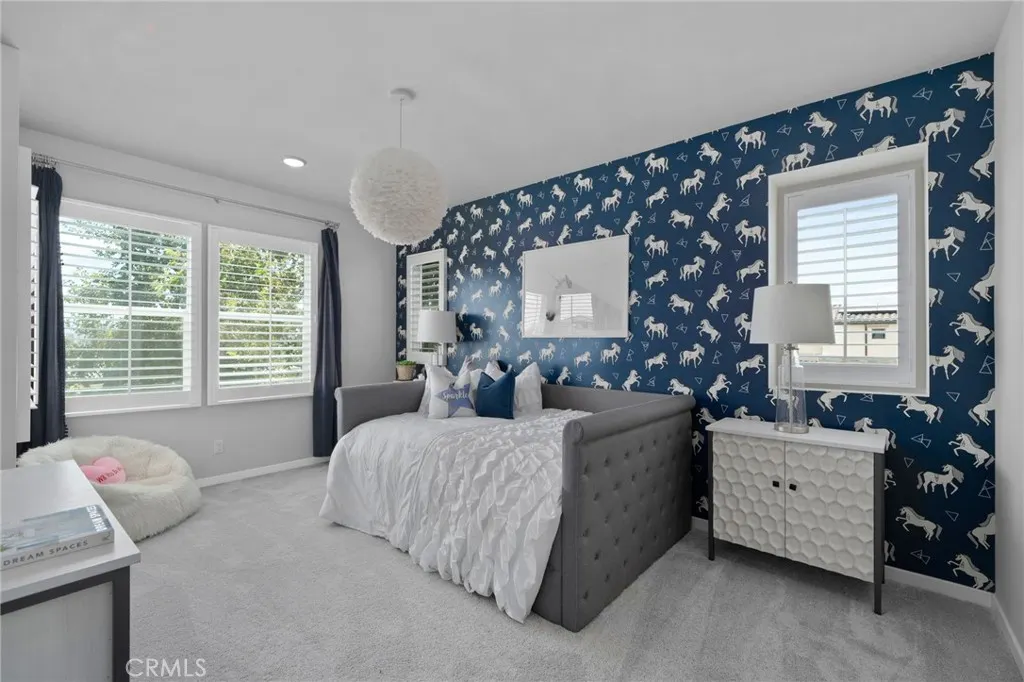 2621 E Clara Lane