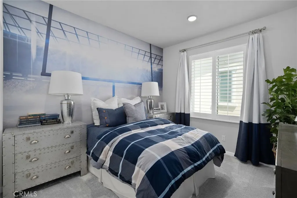 2621 E Clara Lane