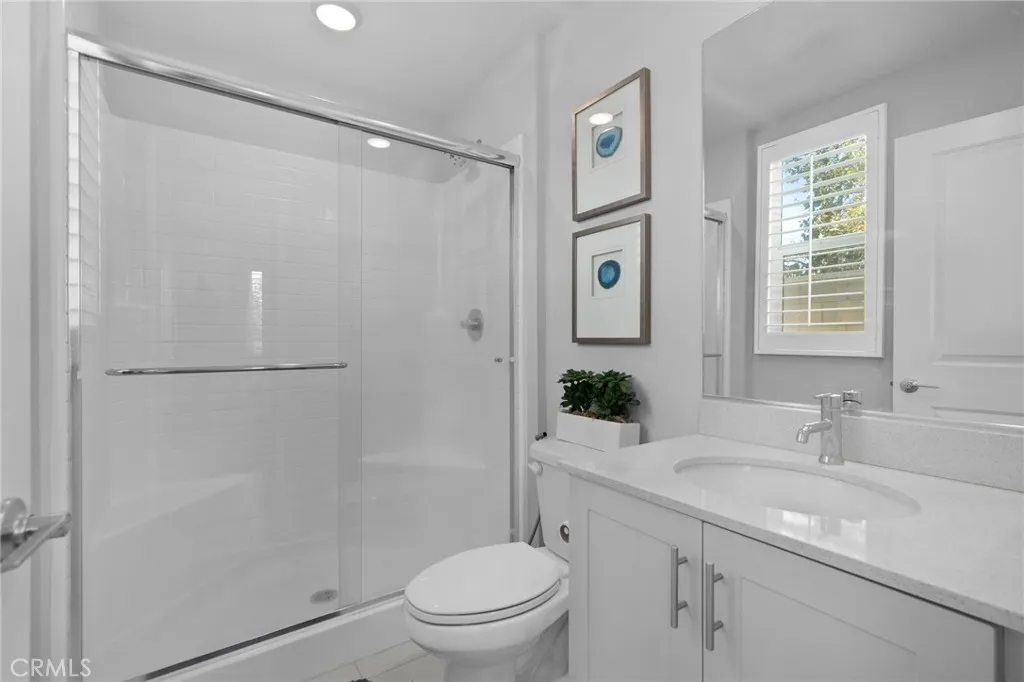 2621 E Clara Lane