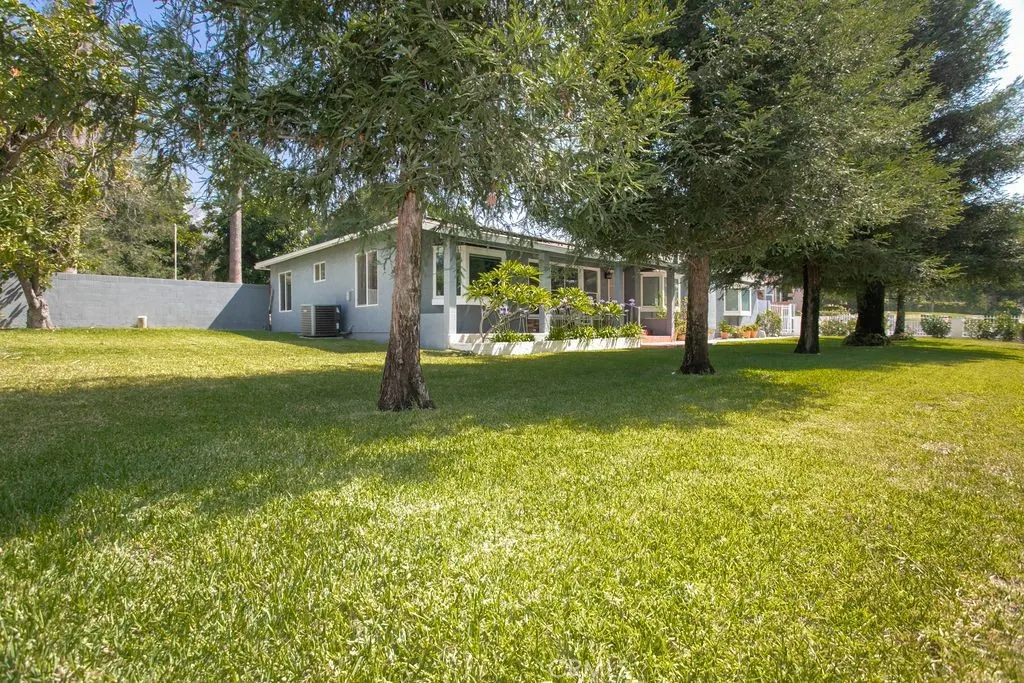 1019 W Milton Drive
