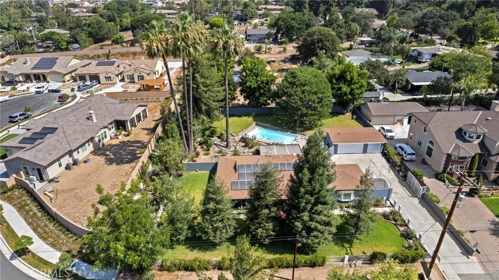 1019 W Milton Drive