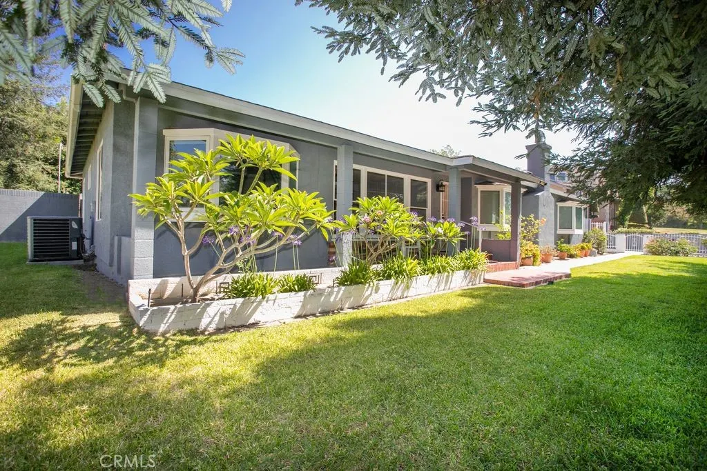 1019 W Milton Drive