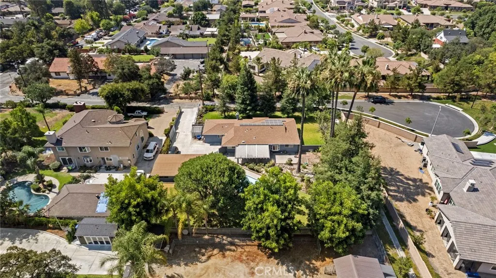 1019 W Milton Drive