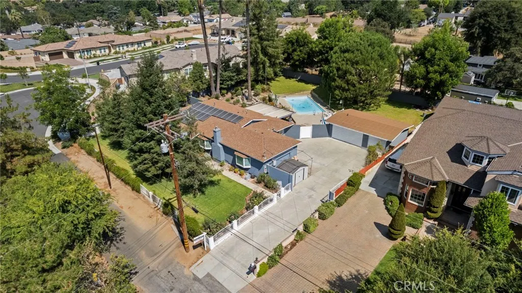1019 W Milton Drive