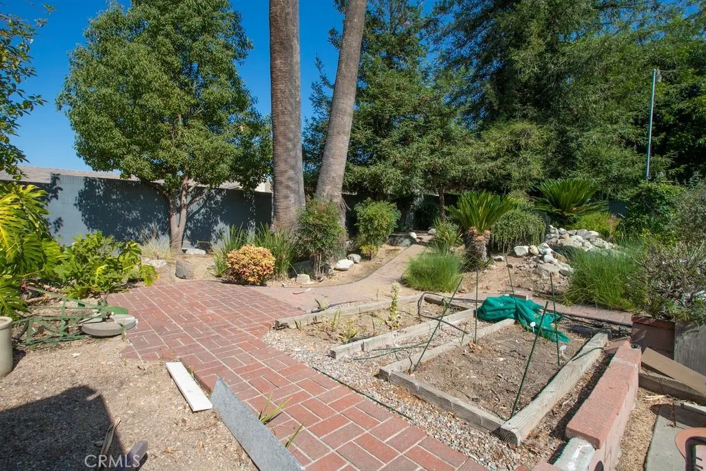 1019 W Milton Drive