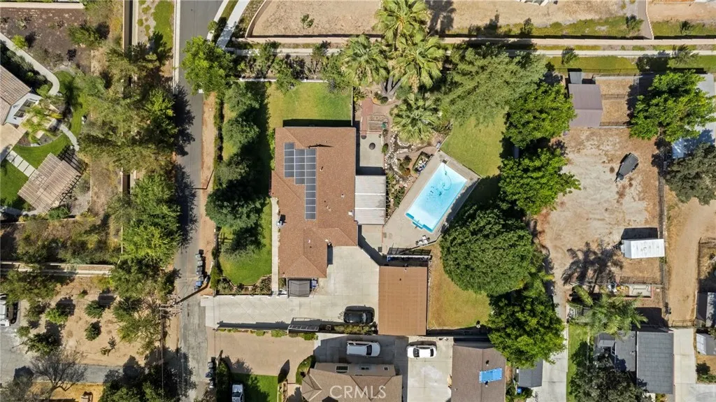 1019 W Milton Drive