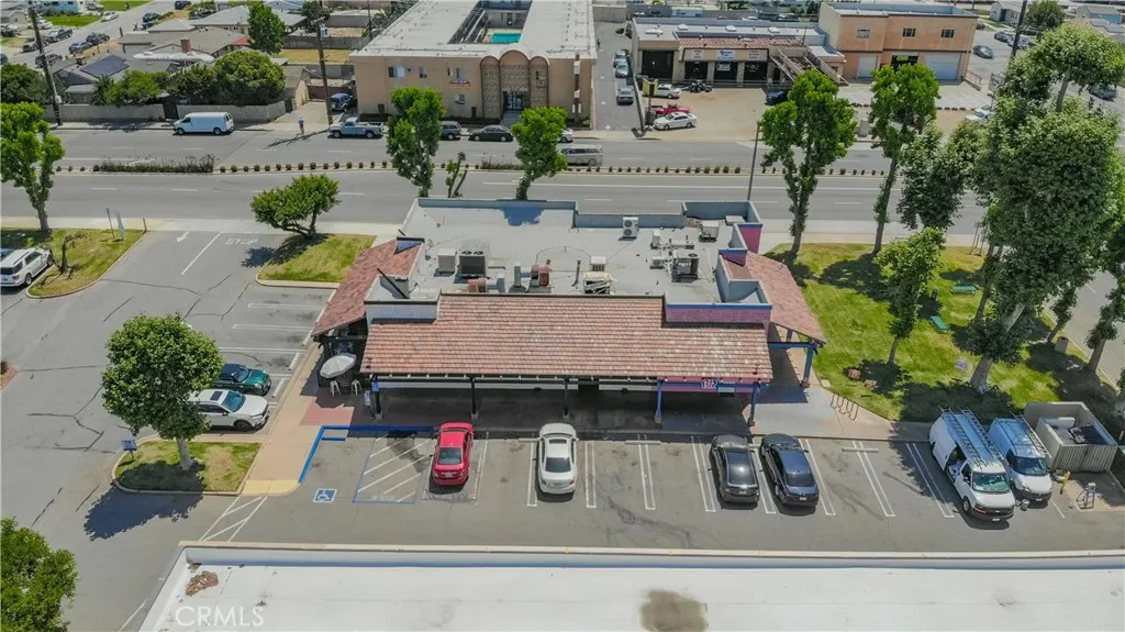 1319 N Grand Avenue