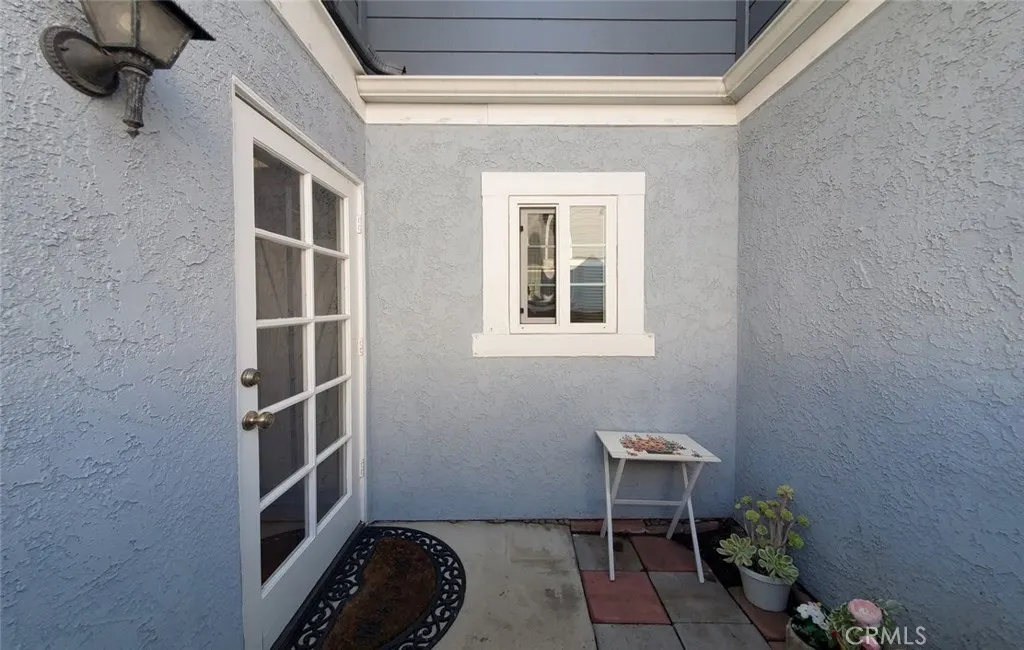 1182 N Sunflower Avenue