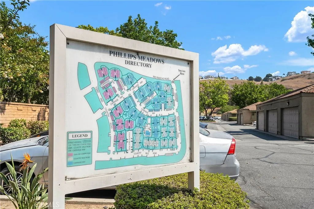 81 Carriage Way, #221