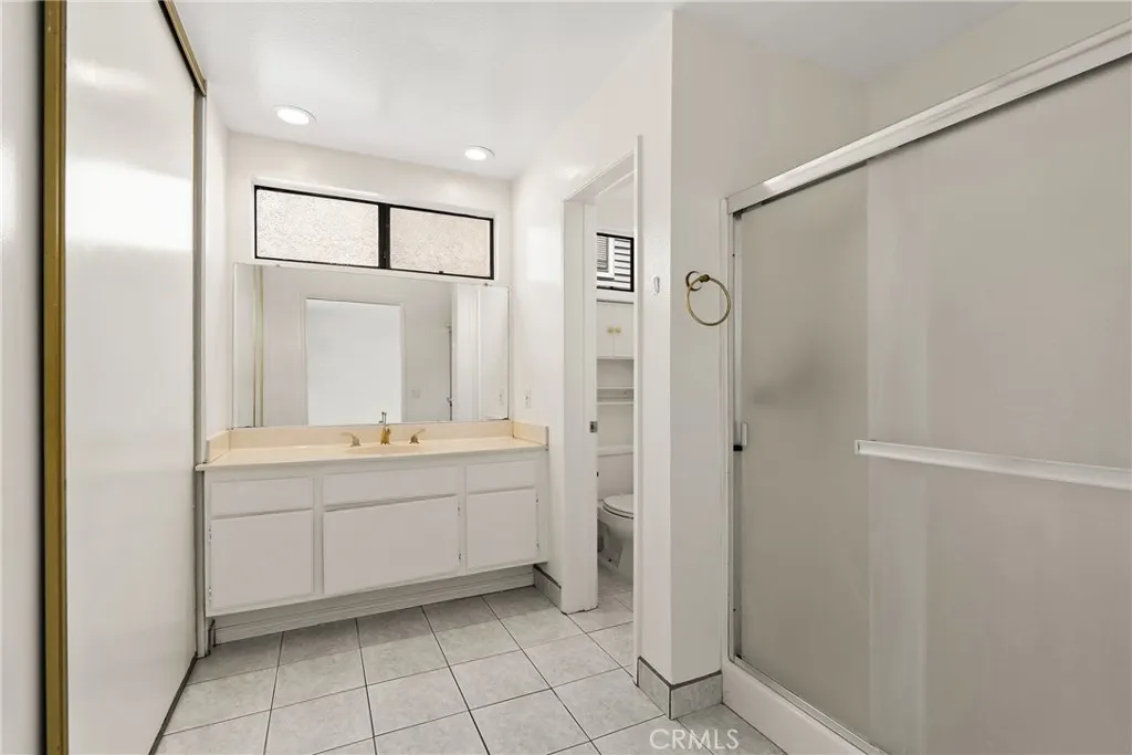 81 Carriage Way, #221