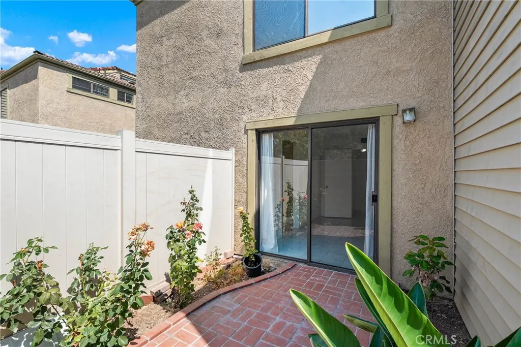81 Carriage Way, #221