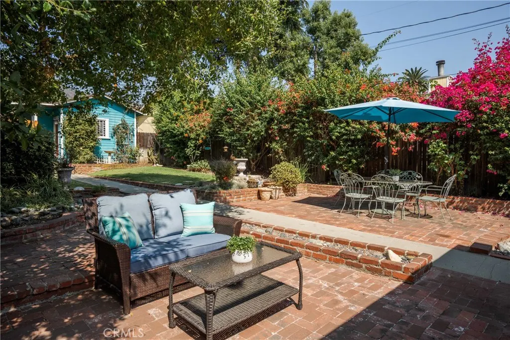 211 E Virginia Avenue
