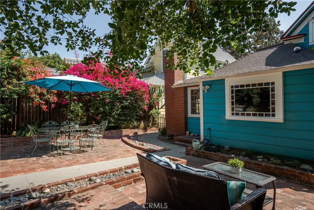 211 E Virginia Avenue
