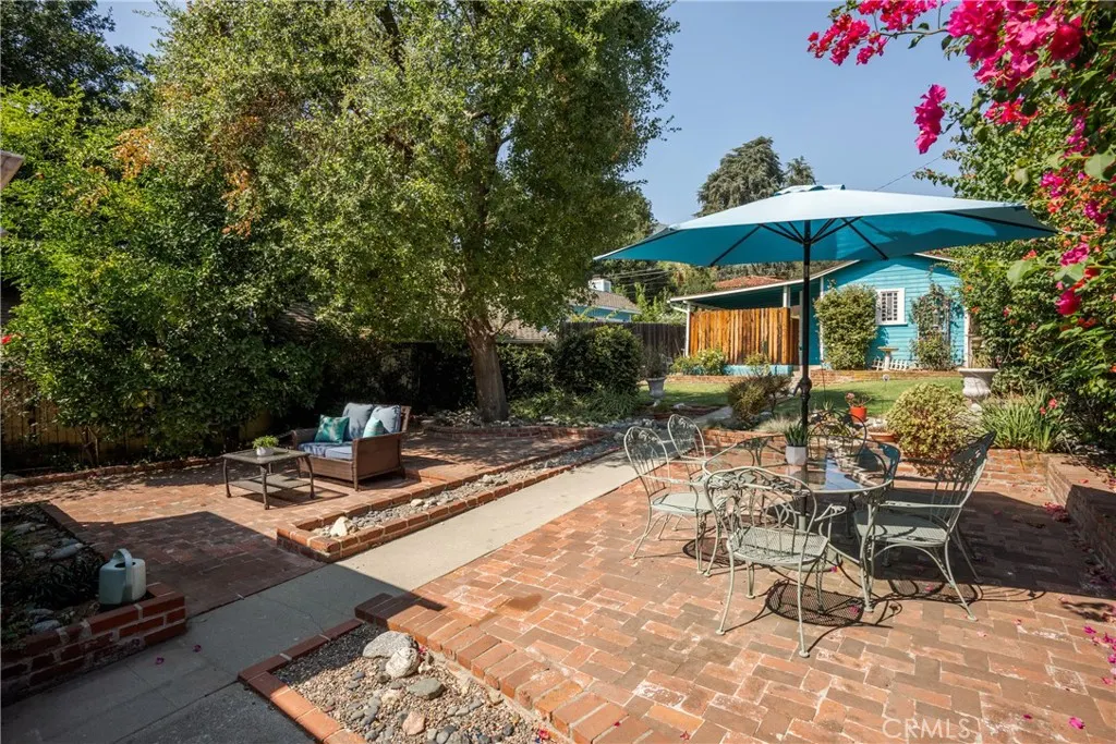 211 E Virginia Avenue