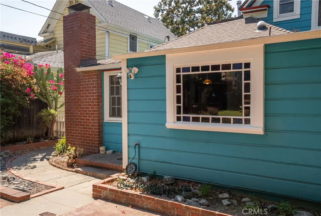 211 E Virginia Avenue