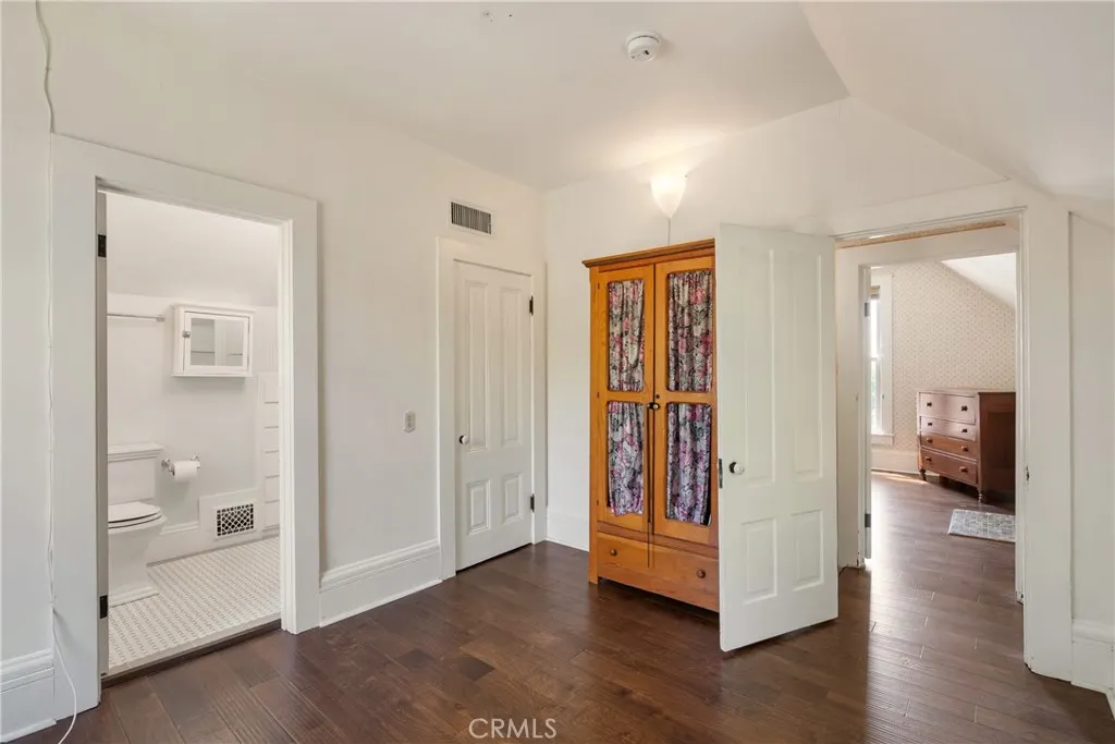 211 E Virginia Avenue