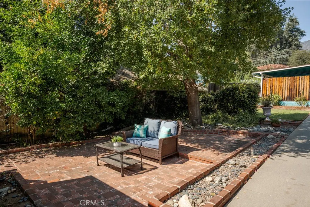 211 E Virginia Avenue
