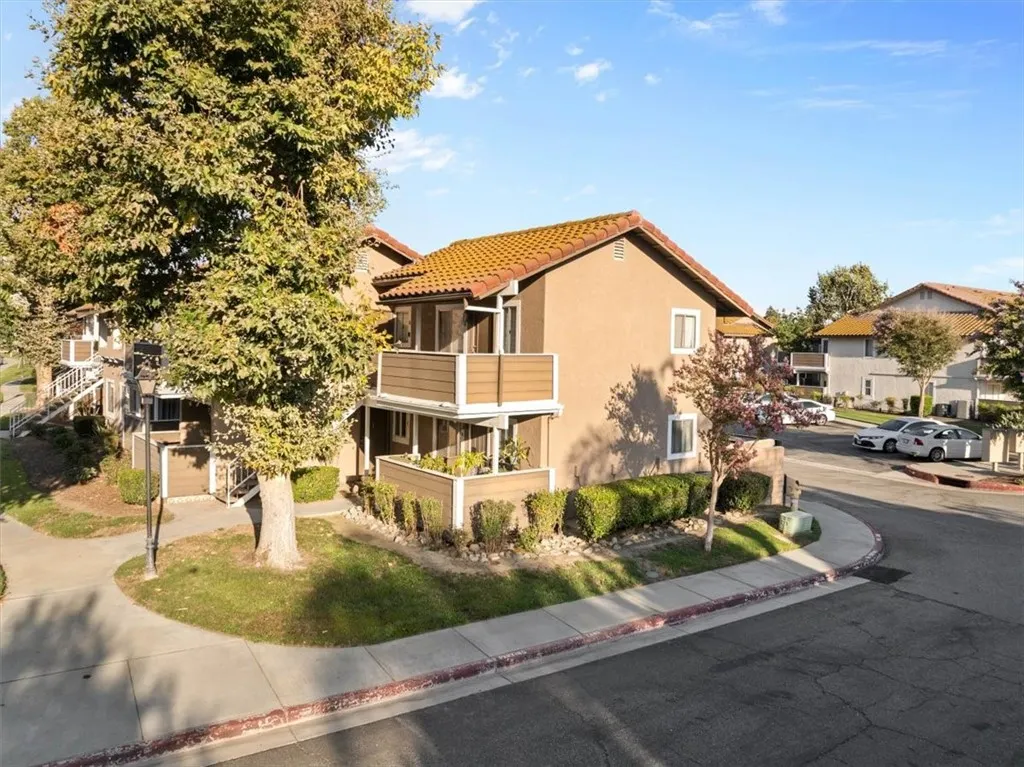 3636 Oak Creek Drive, #B