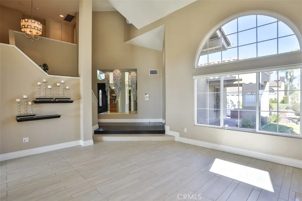 2231 Calle Margarita