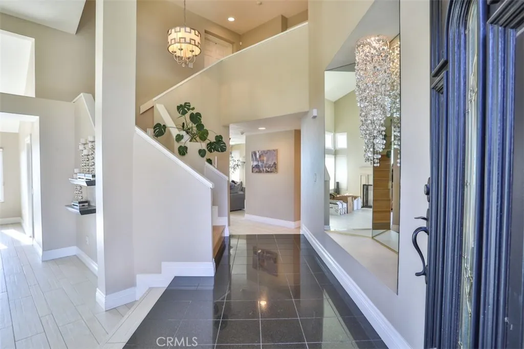 2231 Calle Margarita