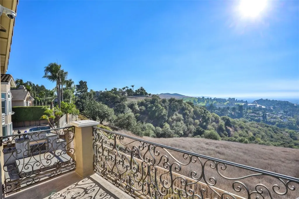 2231 Calle Margarita