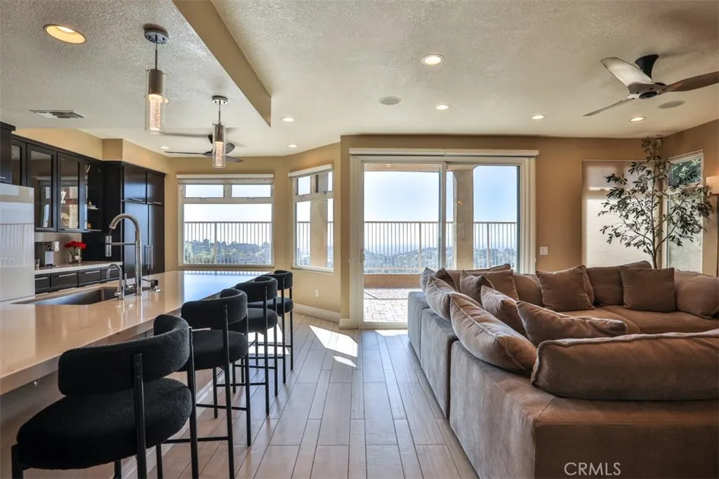 2231 Calle Margarita