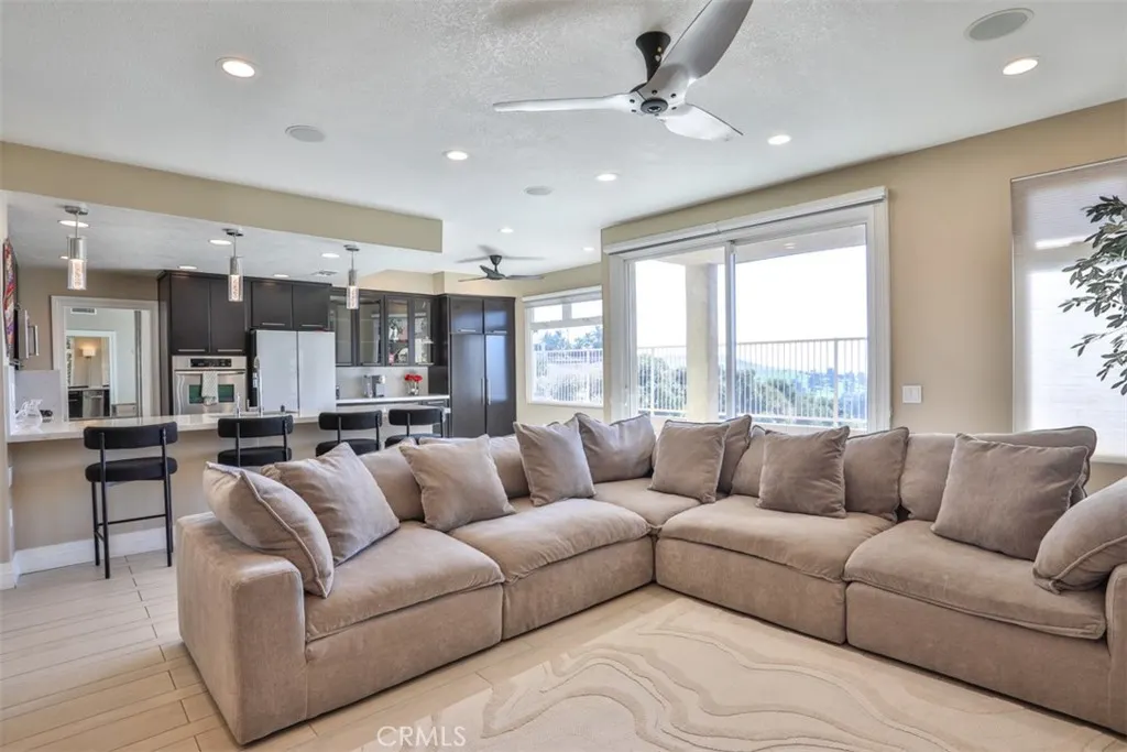 2231 Calle Margarita