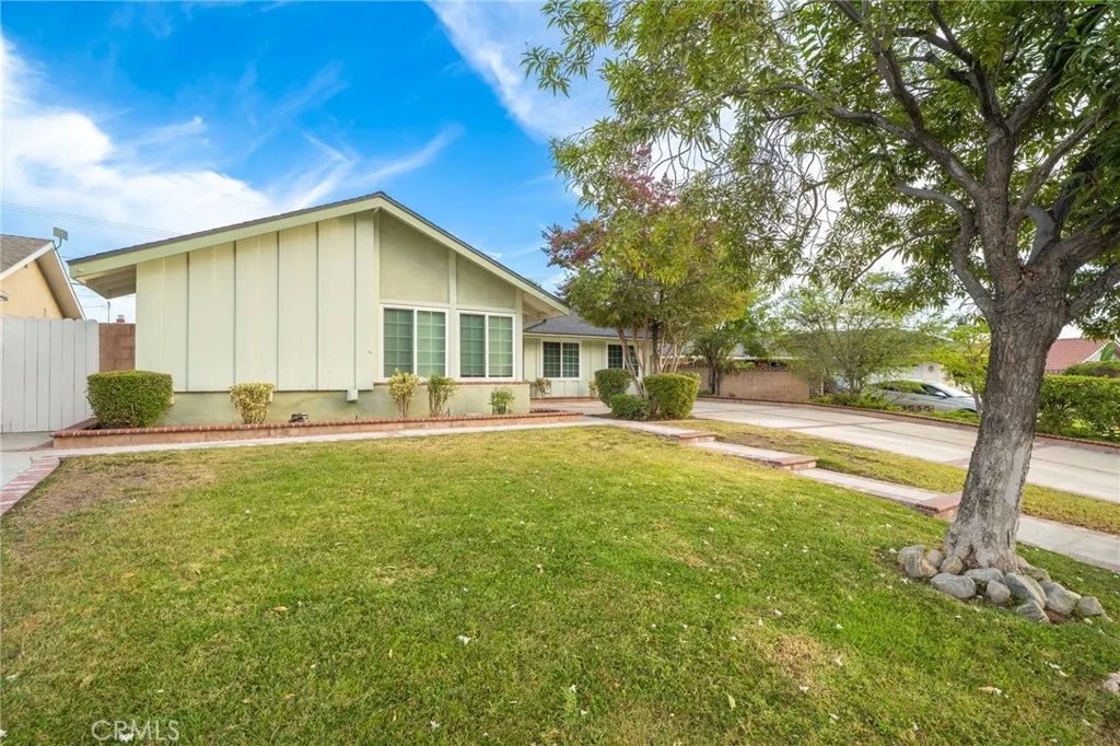 944 Eastglen Drive