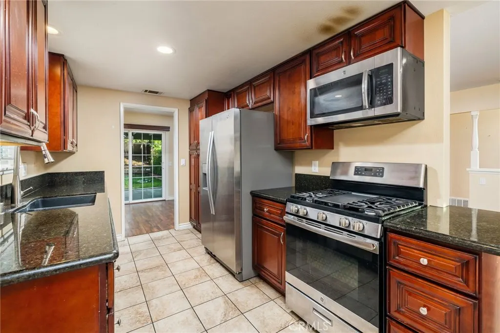 944 Eastglen Drive