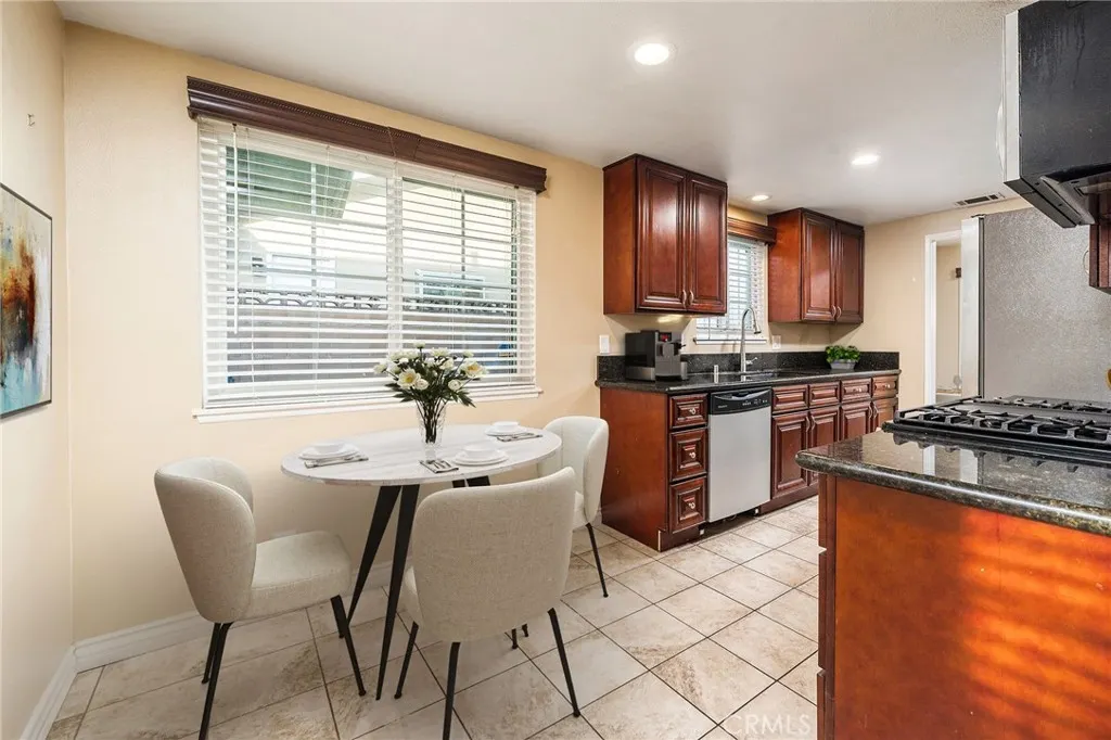 944 Eastglen Drive