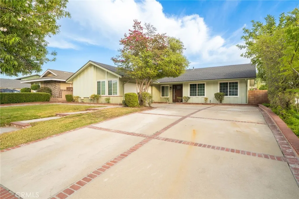 944 Eastglen Drive