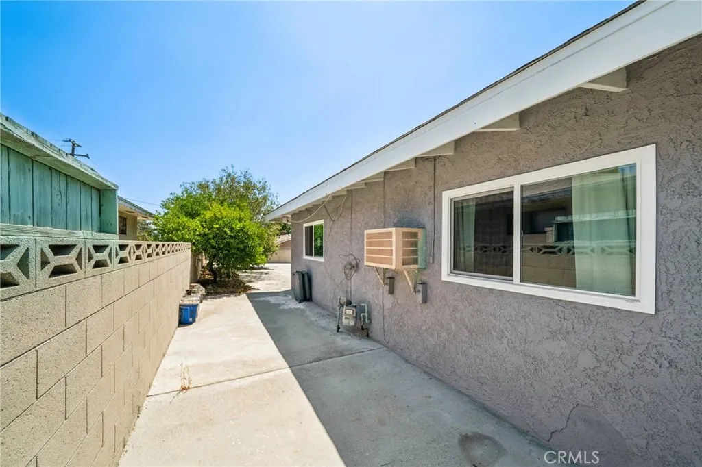 1260 Lincoln Avenue