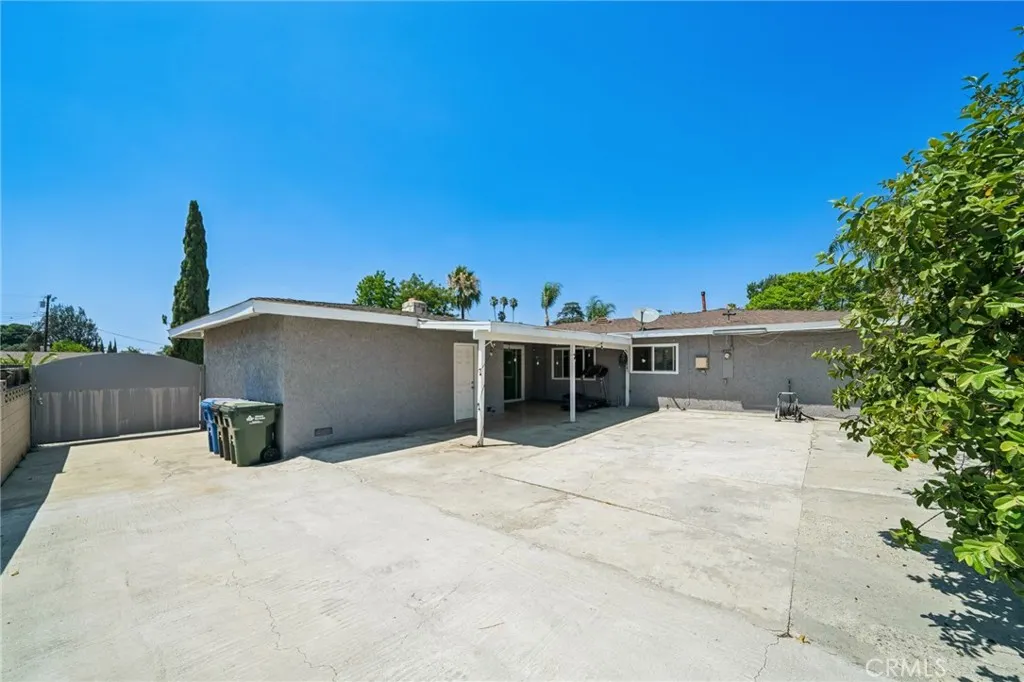 1260 Lincoln Avenue