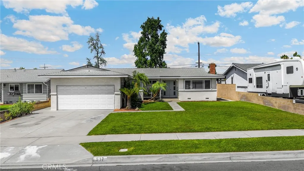 917 N Fuchsia Avenue
