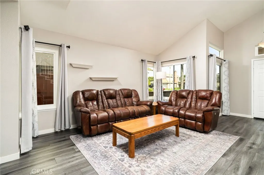 2933 Pony Drive