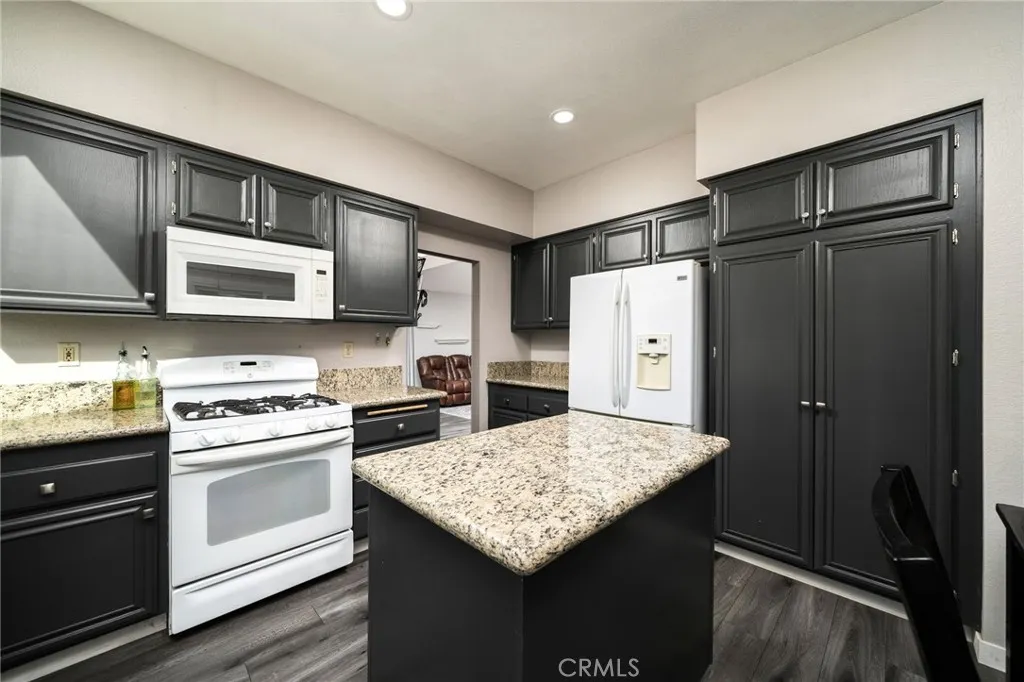 2933 Pony Drive