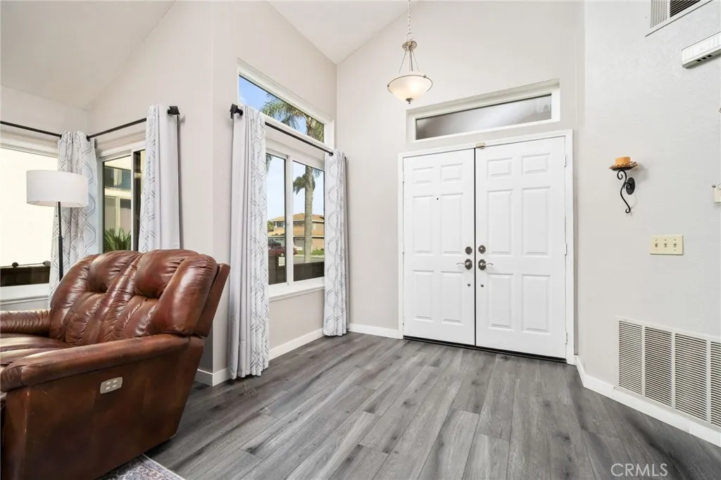 2933 Pony Drive