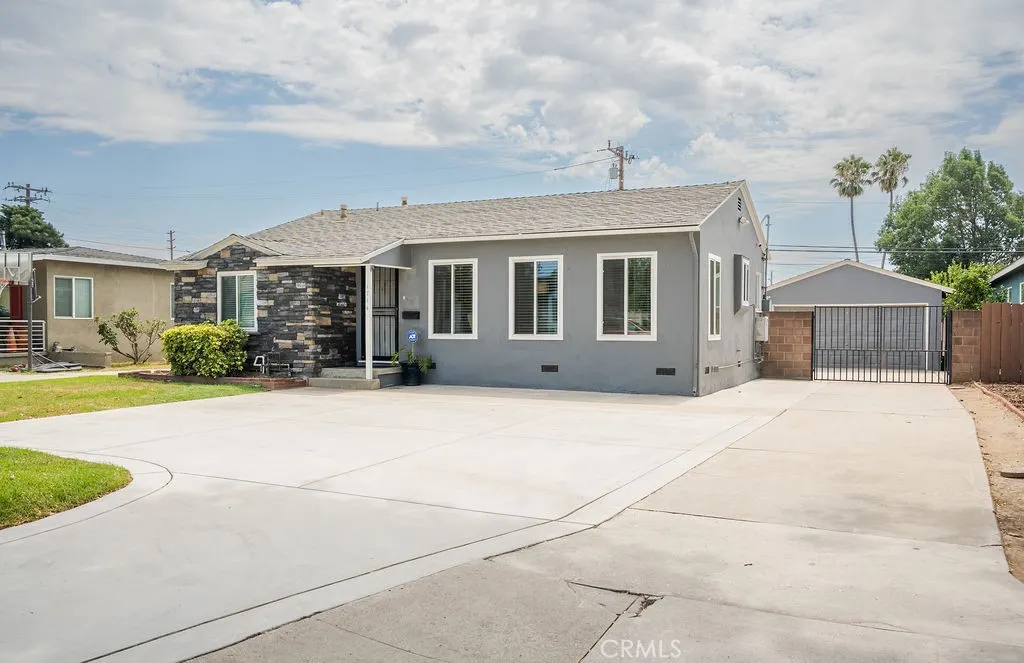 1714 E Idahome Street