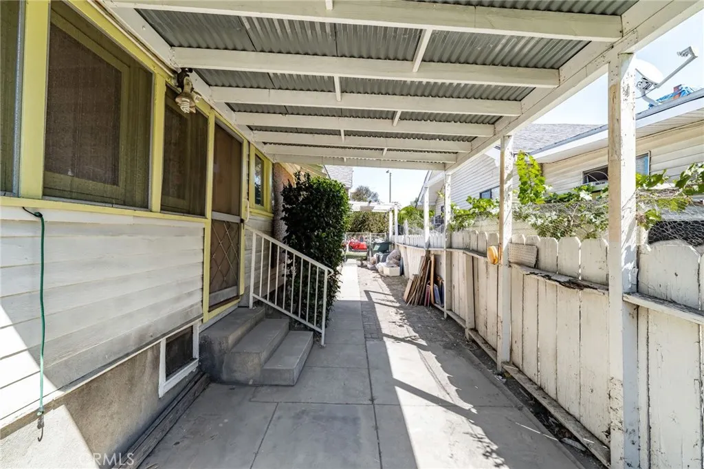 748 E Monterey Avenue