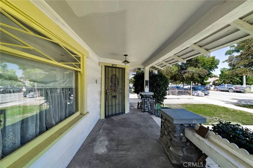 748 E Monterey Avenue