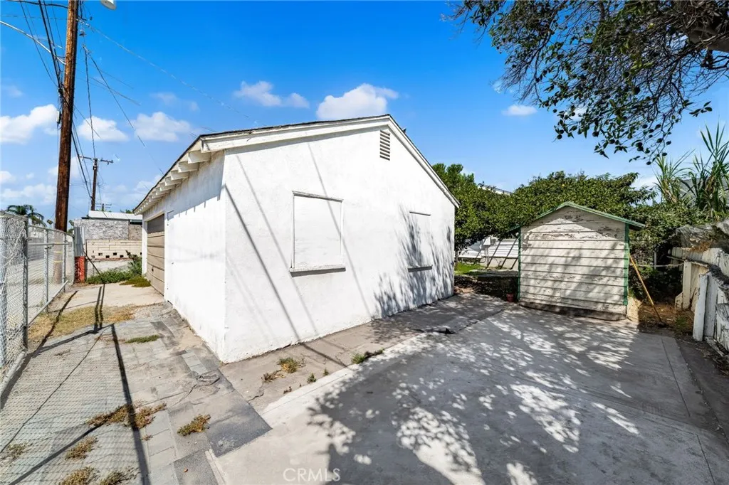 748 E Monterey Avenue