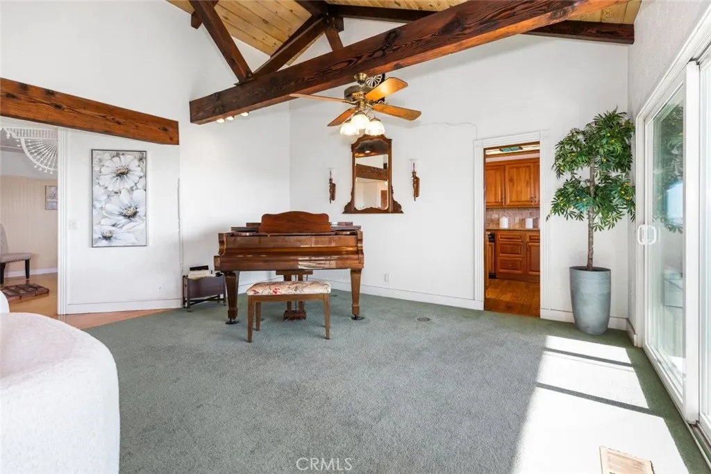 2425 E Wildwood Canyon Drive