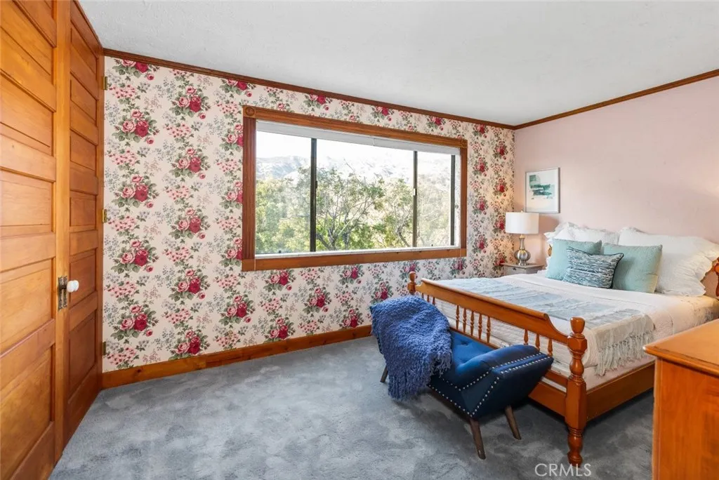 2425 E Wildwood Canyon Drive
