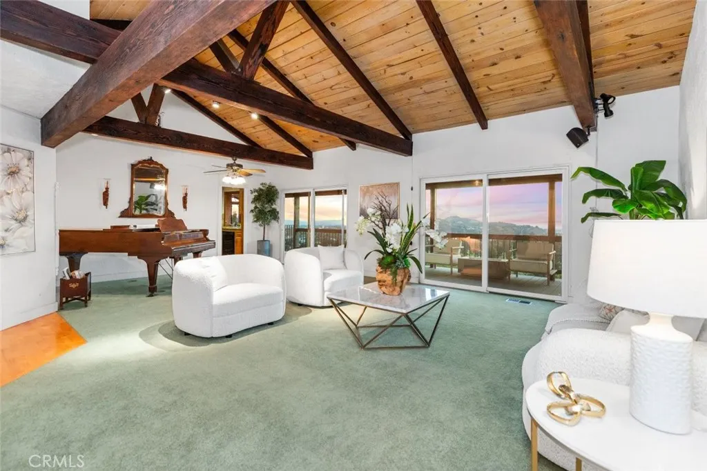 2425 E Wildwood Canyon Drive