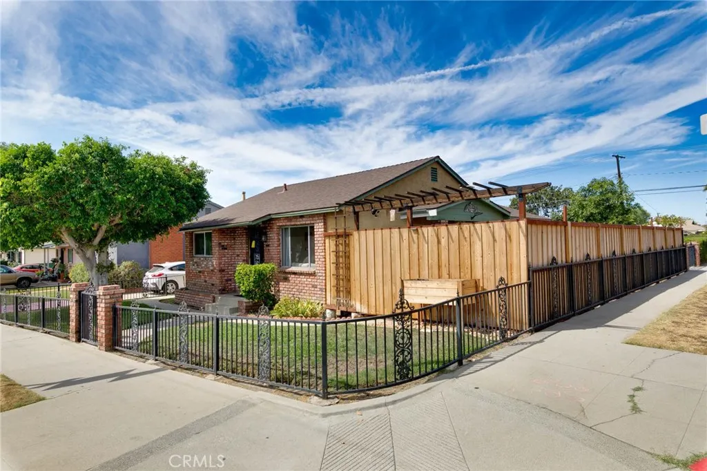 175 N San Gabriel Avenue