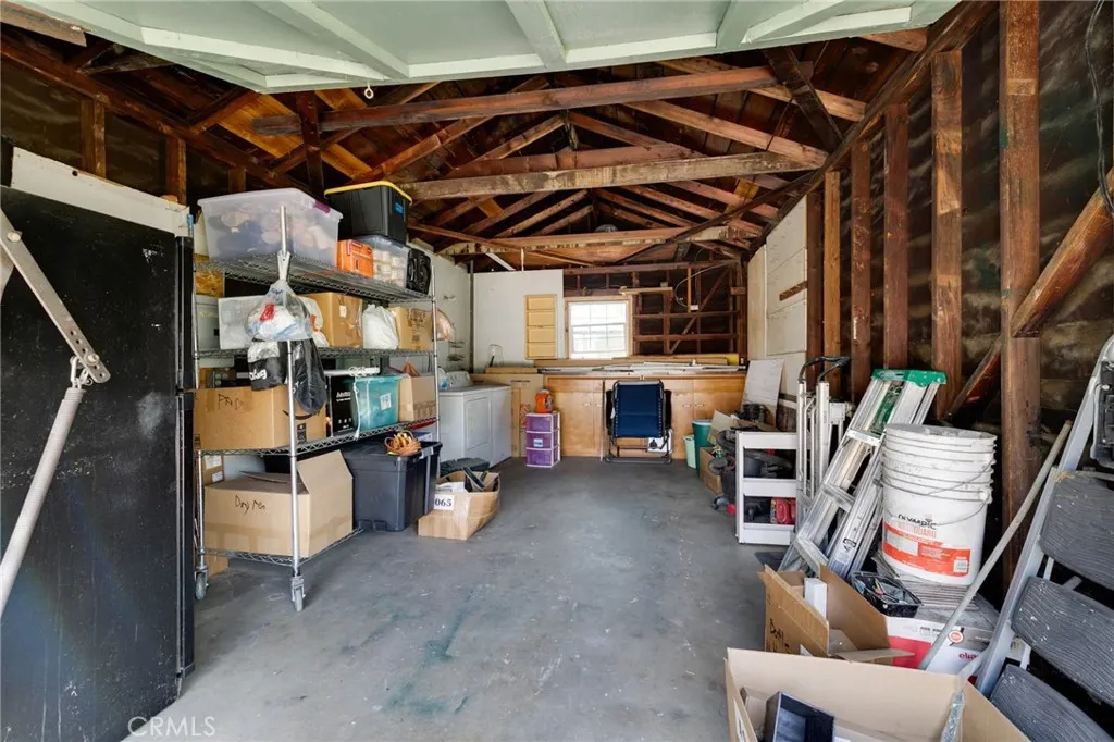 175 N San Gabriel Avenue
