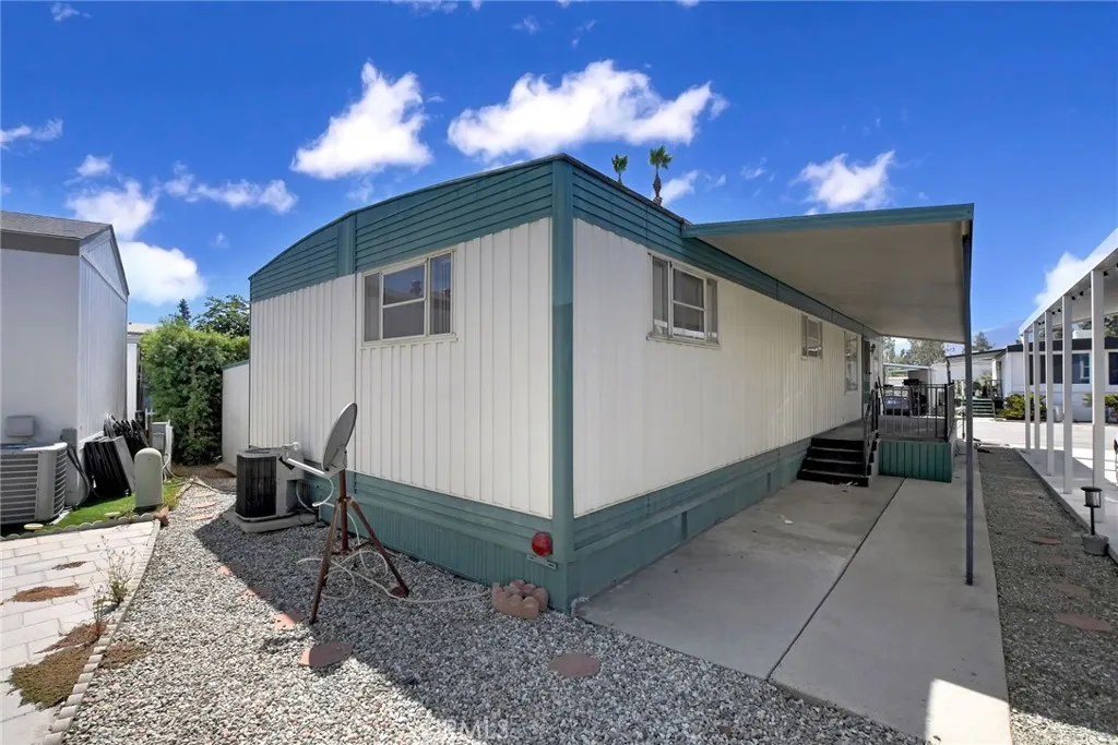 840 Foothill Blvd., #99