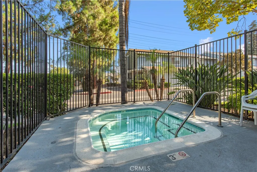 1704 Bridgeport